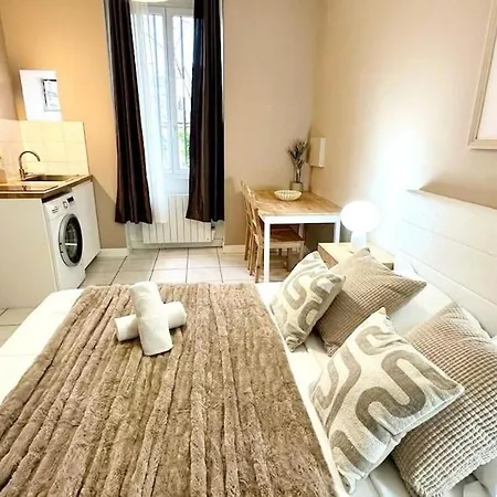 Apartman Croix Barret - - 8th