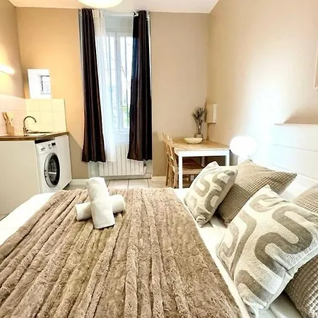 Apartman Croix Barret - - 8th